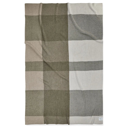 Sunbrella® Signature Indoor Outdoor Throw - Estate Plaid Spruce